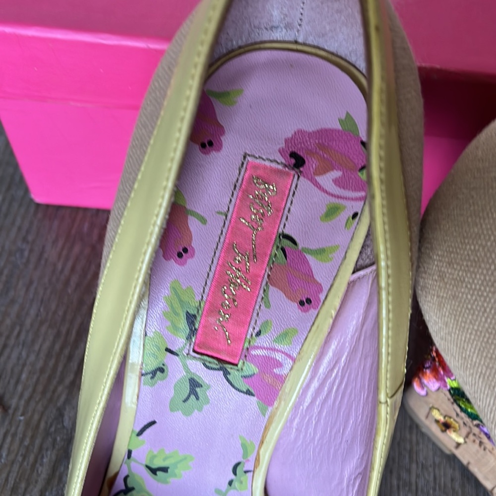 Betsey Johnson shoes - Picture 4 of 5
